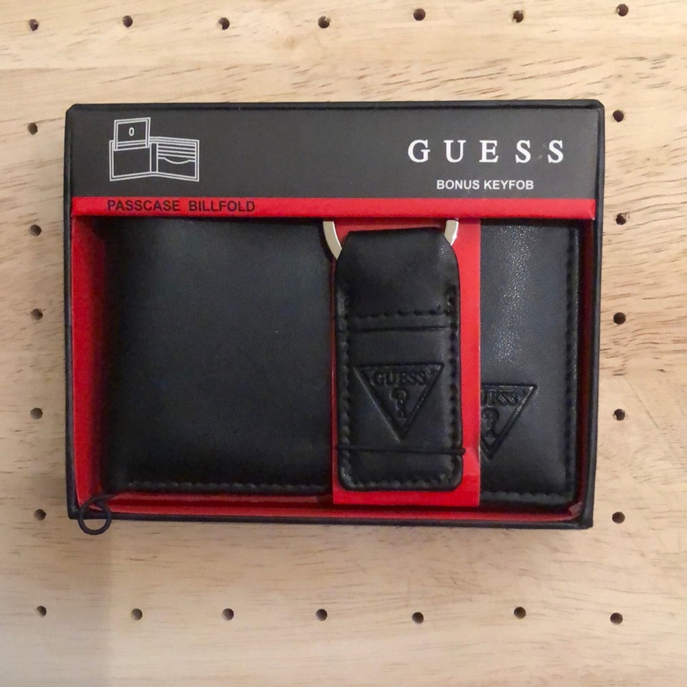 Guess Men’s Bi-fold Wallet